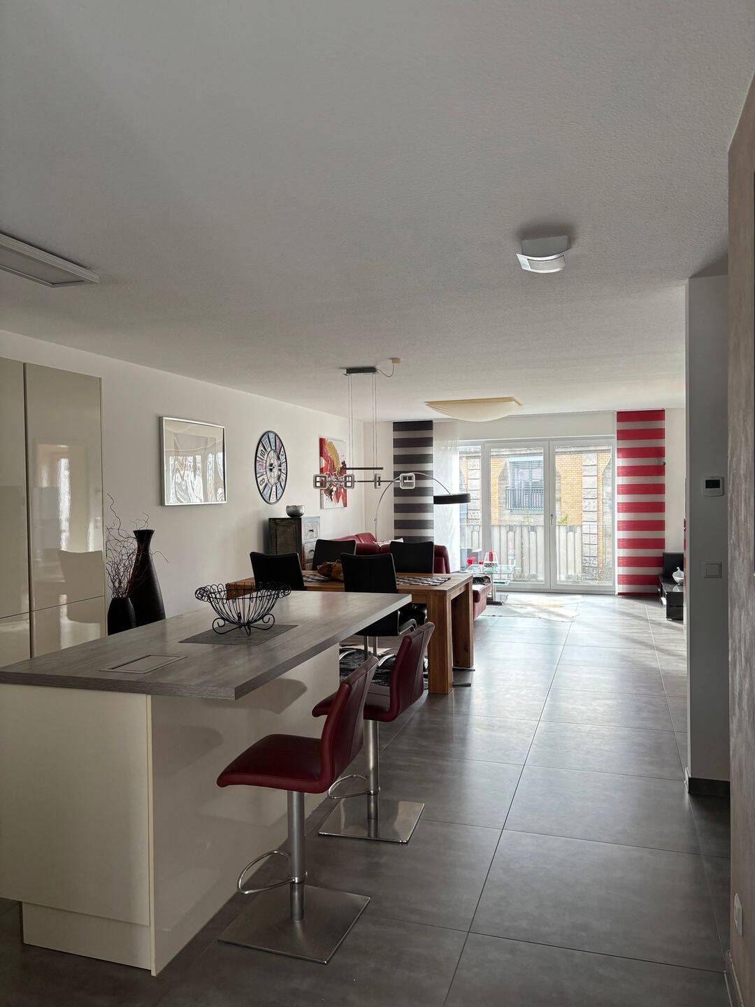 Exklusive 4-Zimmer-Wohnung mit Balkon und Tiefgarage in Fürth, 90763 Fürth (Südstadt Weikershof)