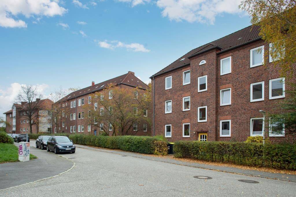 Freundliche 2-Zimmer-Wohnung in Kiel mit Dielenboden und Badfenster, 24143 Kiel (Gaarden-Ost Gaarden-Süd)
