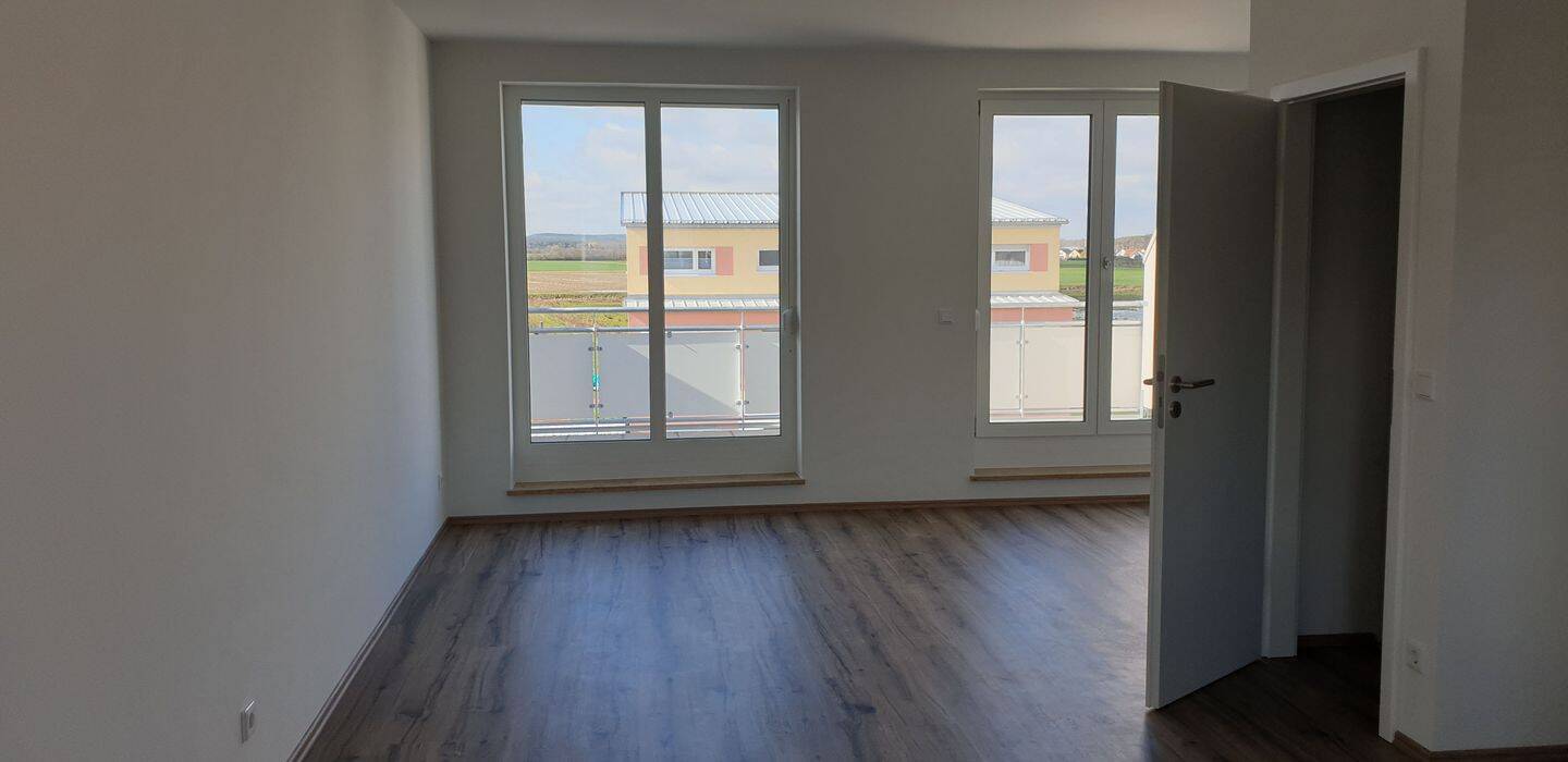 Neuwertiges Reihenmittelhaus mit Garten in Adelsdorf (Seeside), 91058 Erlangen (Bruck Eltersdorf Erlangen-Süd Sebaldussiedlung Tennenlohe)