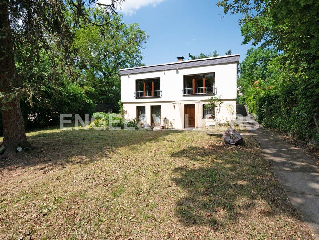 Großzügiges Raumangebot trifft Gartenidylle – vielseitiger und gepflegter Bungalow in ruhiger Lage, 97525 Schwebheim