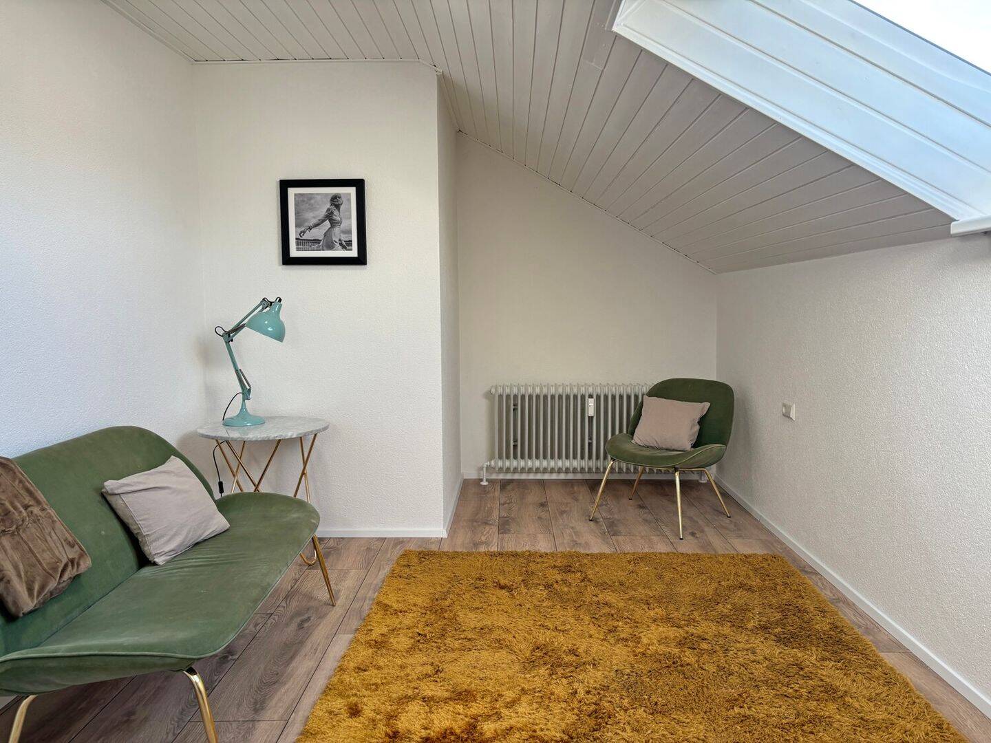 Schnell sein lohnt sich! Frisch renovierte 4-Zimmer-Wohnung in ruhiger Wohnlage, 73113 Ottenbach