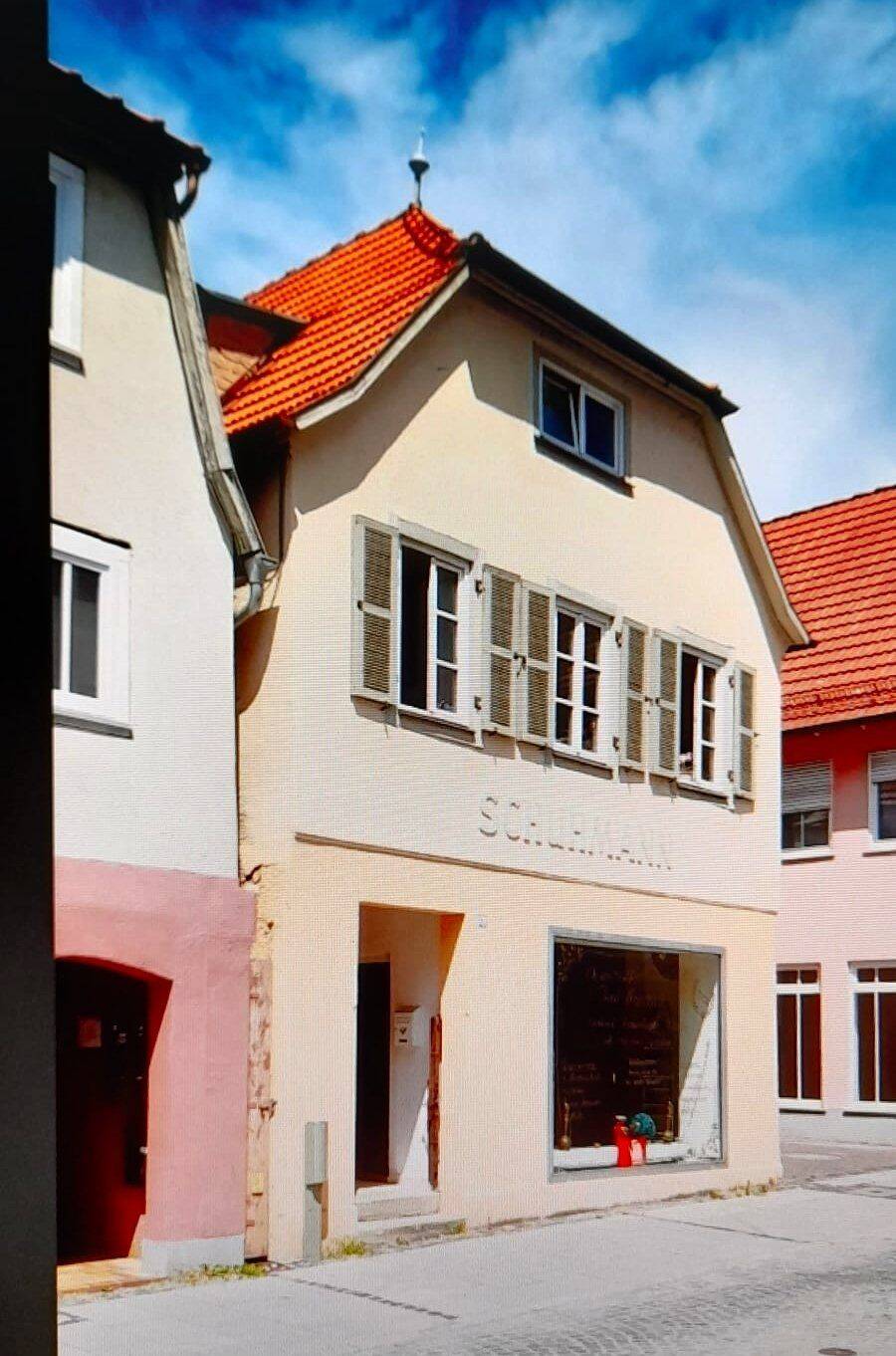 Bad Neustadt a. d. Saale, Wohn-u.Geschäftshaus, 97616 Bad Neustadt a.d. Saale