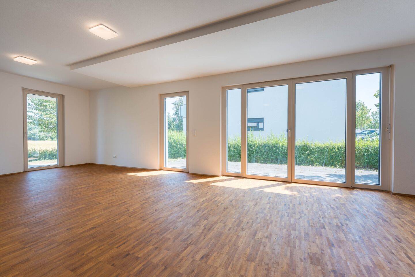 Barrierefrei: Neuwertige Wohnung mit 2 Terrassen und Feldblick, 76479 Steinmauern