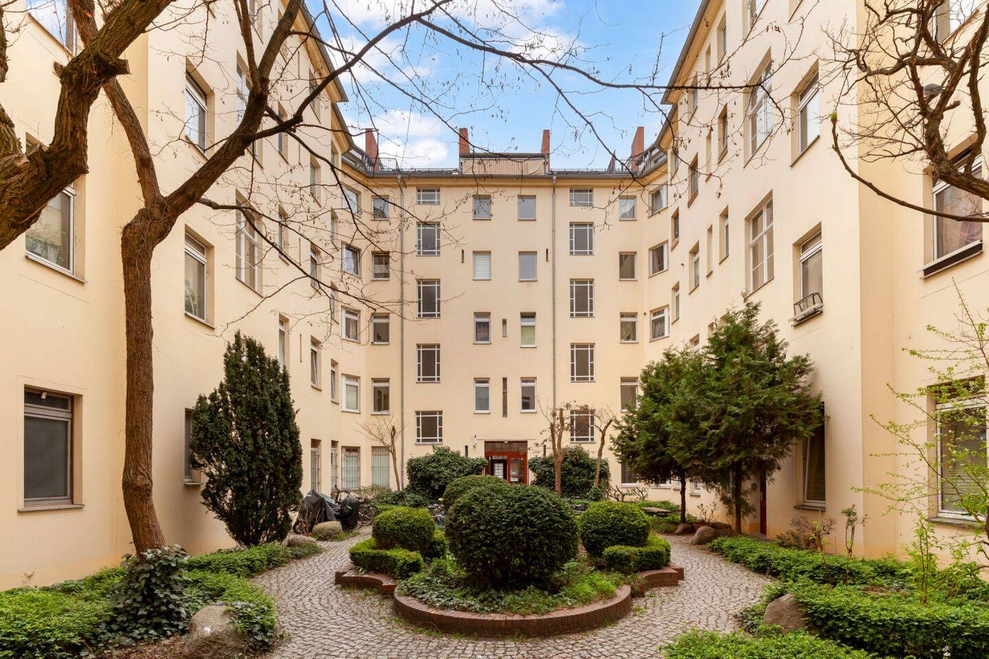 Lichtdurchflutetes Penthouse Feeling – Große Dachgeschosswohnung mit Terrasse im Stephankiez, 10559 Berlin (Mitte Moabit Tiergarten)