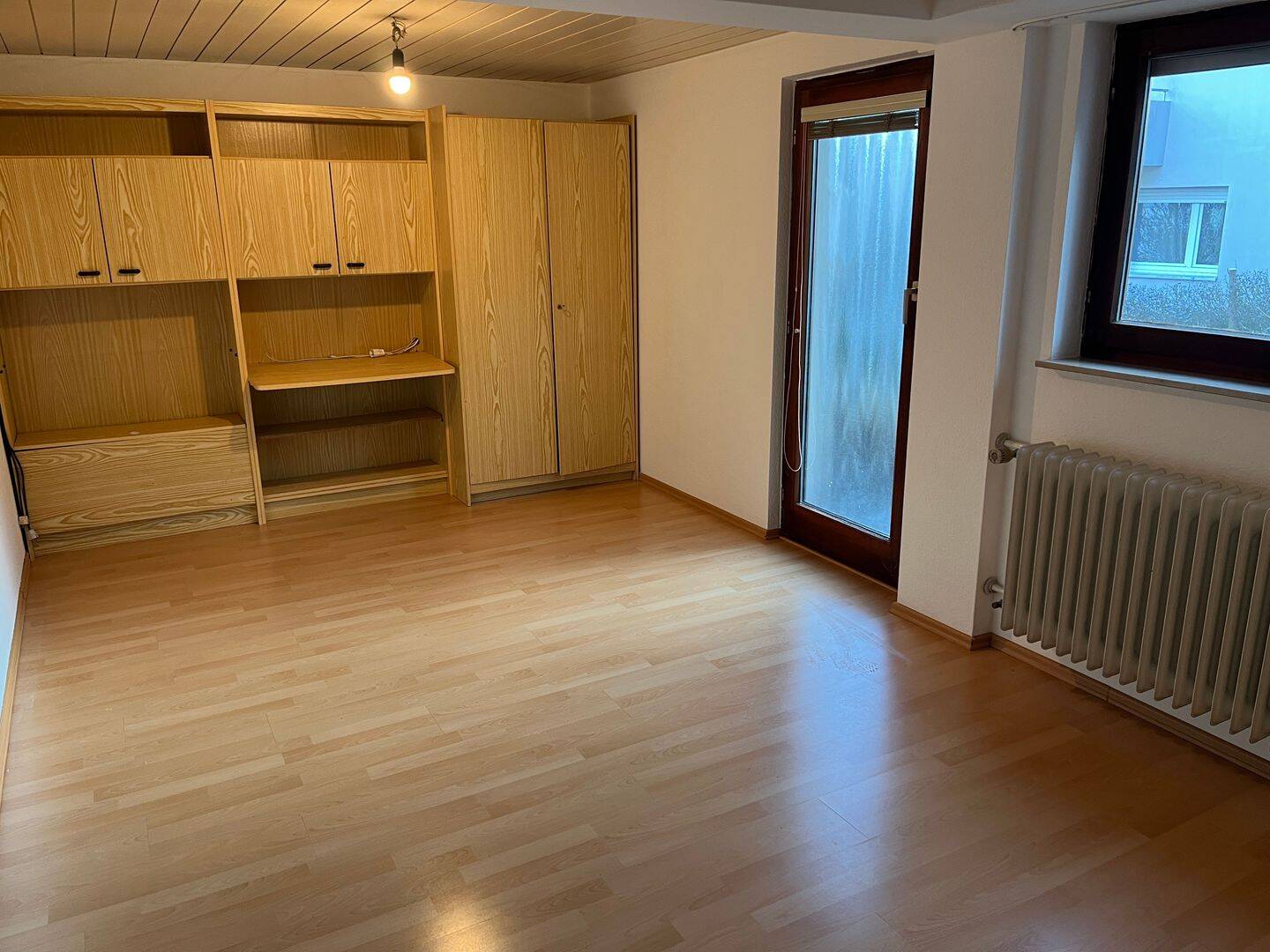 Gemütliche 2-Zimmer-Wohnung im Grünen – ruhige Lage in Stuttgart-Rohracker (Privatvermietung), 70329 Stuttgart (Hedelfingen Obertürkheim Rohracker Uhlbach)