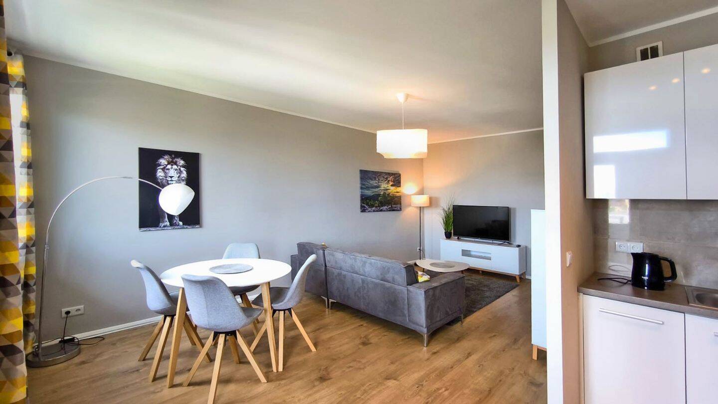 Von Privat provisionsfrei möblierte, Top sanierte 2-Zi. Wohnung in Tiergarten, 10557 Berlin (Mitte Hansaviertel Moabit Tiergarten)