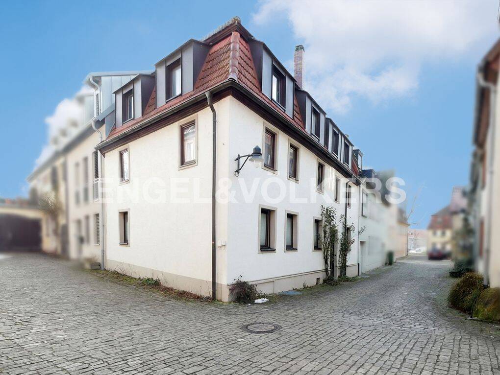Vermietetes Mehrfamilienhaus mit Sanierungspotenzial in der Schweinfurter Altstadt, 97421 Schweinfurt