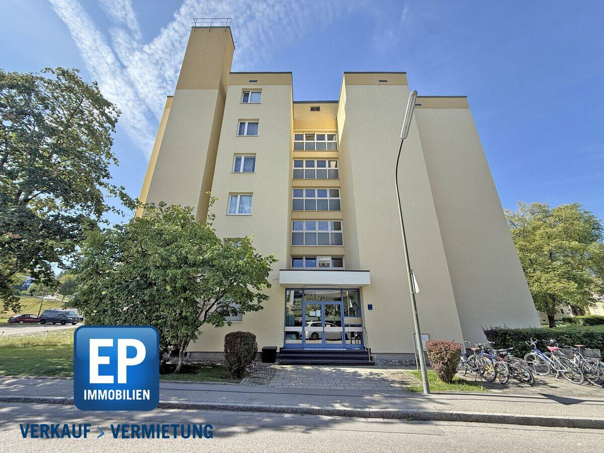 Klein, fein und voller Potenzial – Apartment mit Loggia im Herzen von Gauting, 82131 Gauting