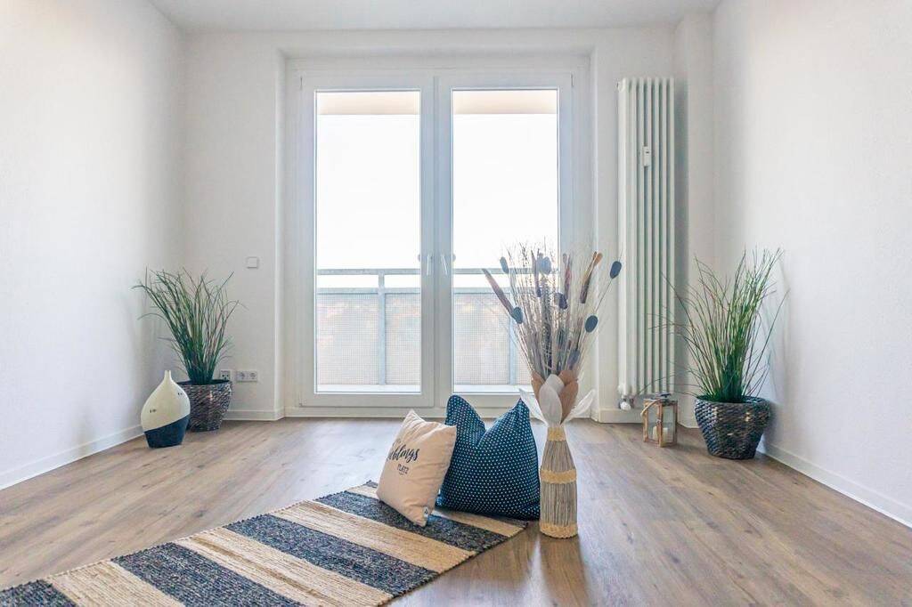 Direkt am Schlossteich gelegene 1-Raum-Wohnung mit Balkon, 9111 Chemnitz (Altchemnitz Schloßchemnitz Zentrum)