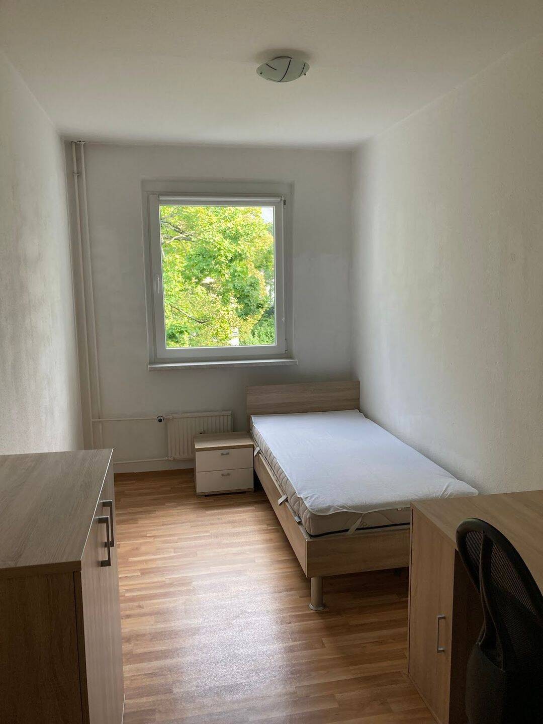Alles vor der Haustür im WG Zimmer in Geras Zentrum., 7545 Gera (Bieblach Innenstadt Ostviertel Pforten Untermhaus)