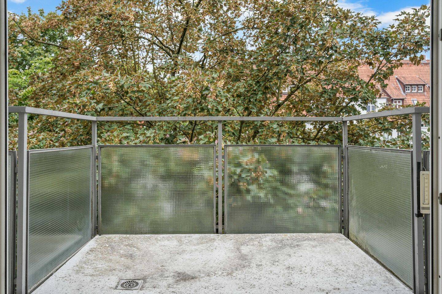Am Conti-Campus: 1,5-Zimmer-Wohnung mit Balkon und Einbauküche, 30167 Hannover
