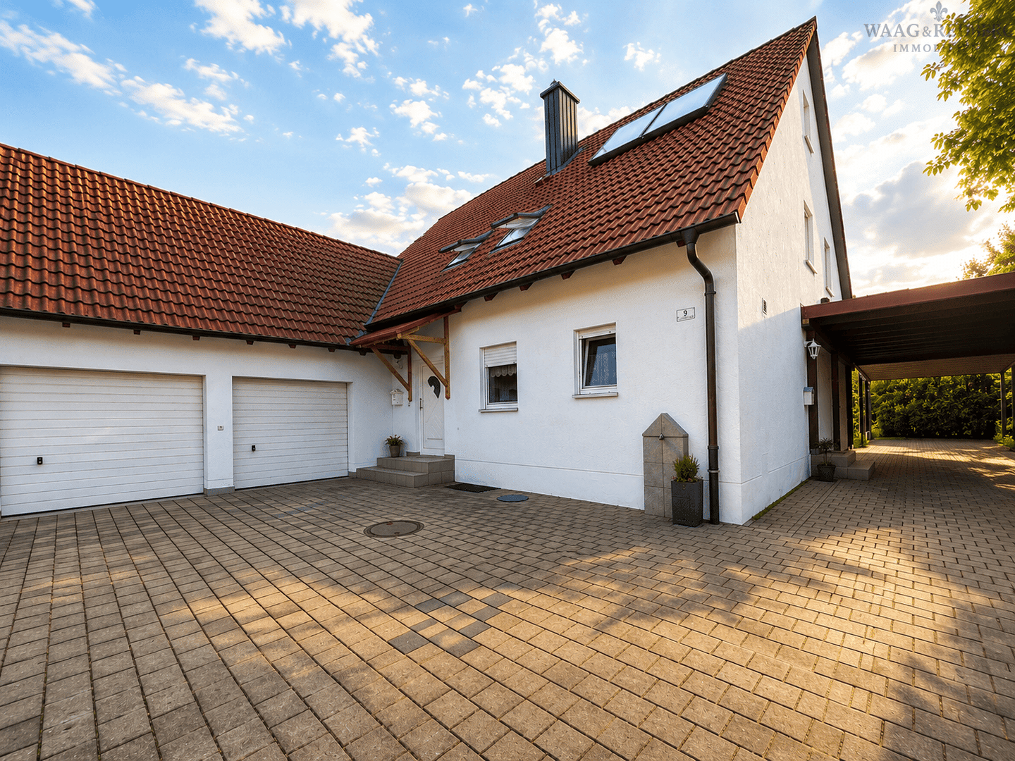 Familienfreundliche 6-Zimmer-Doppelhaushälfte mit kleinen Garten in Lehrberg, 91611 Lehrberg