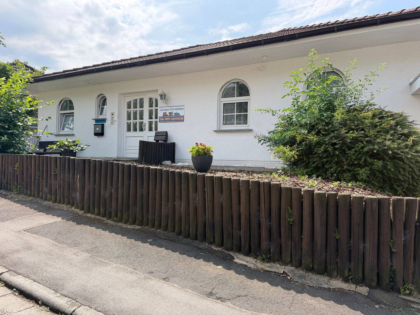 Einfamilienhaus mit Einliegerwohnung, 63683 Ortenberg