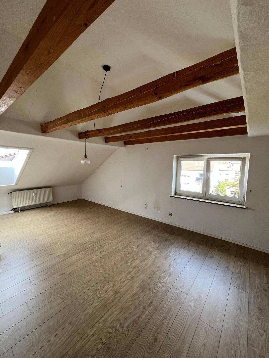 Gemütliche 2 Zimmer DG-Wohnung, 91560 Heilsbronn