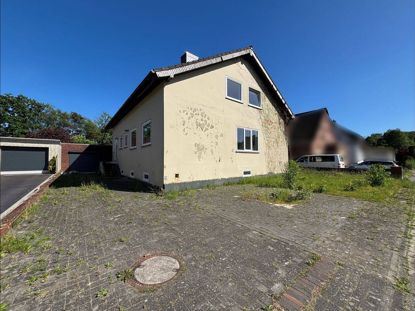 Großzügiges Zweifamilienhaus in ruhiger Sackgassenlage mit viel Potenzial in Hambergen-Kiebitzsegen, 27729 Hambergen