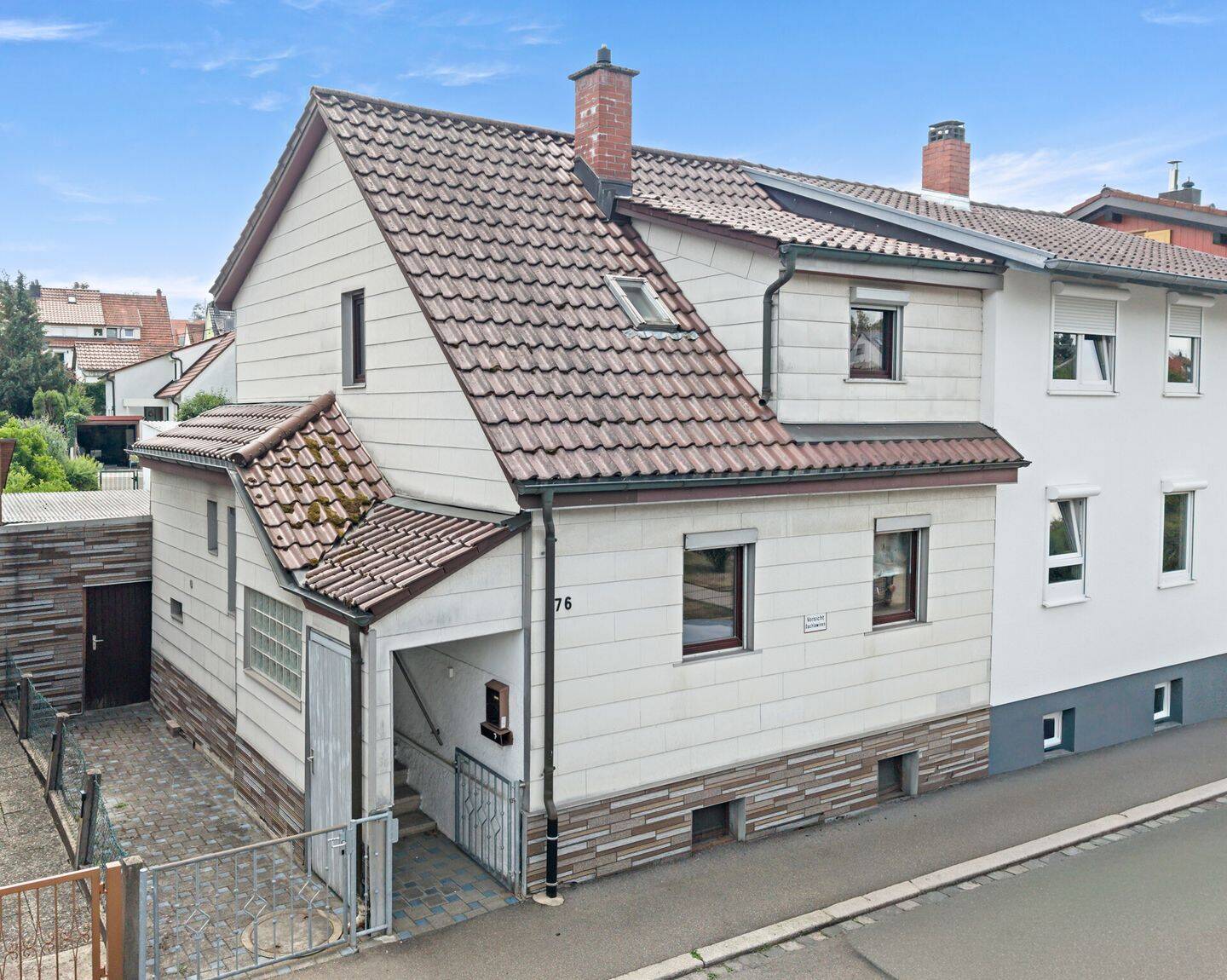 PROVISIONSFREI – Doppelhaushälfte mit Garten und Garage in beliebter Wohnlage, 78532 Tuttlingen