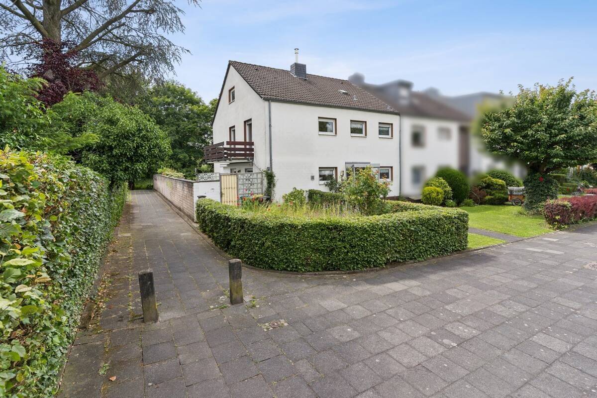 geräumiges Reihenendhaus in beliebter Lage von Köln, 50739 Köln (Nippes Bilderstöckchen Longerich Mauenheim Weidenpesch)