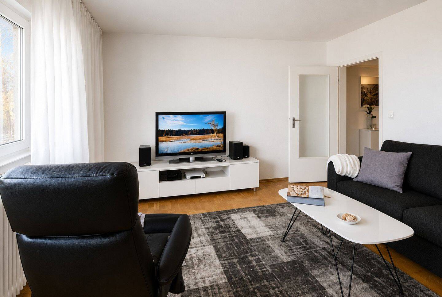 Möblierte 2 Zimmer-Wohnung ab sofort zu vermieten, 80992 München (Moosach Neuhausen-Nymphenburg Pasing-Obermenzing)