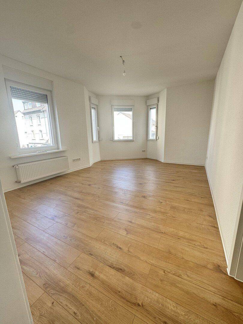 Renovierte 2-Zimmer-Wohnung in Leverkusen Lützenkirchen, 51381 Leverkusen (Bergisch Neukirchen Lützenkirchen Quettingen)