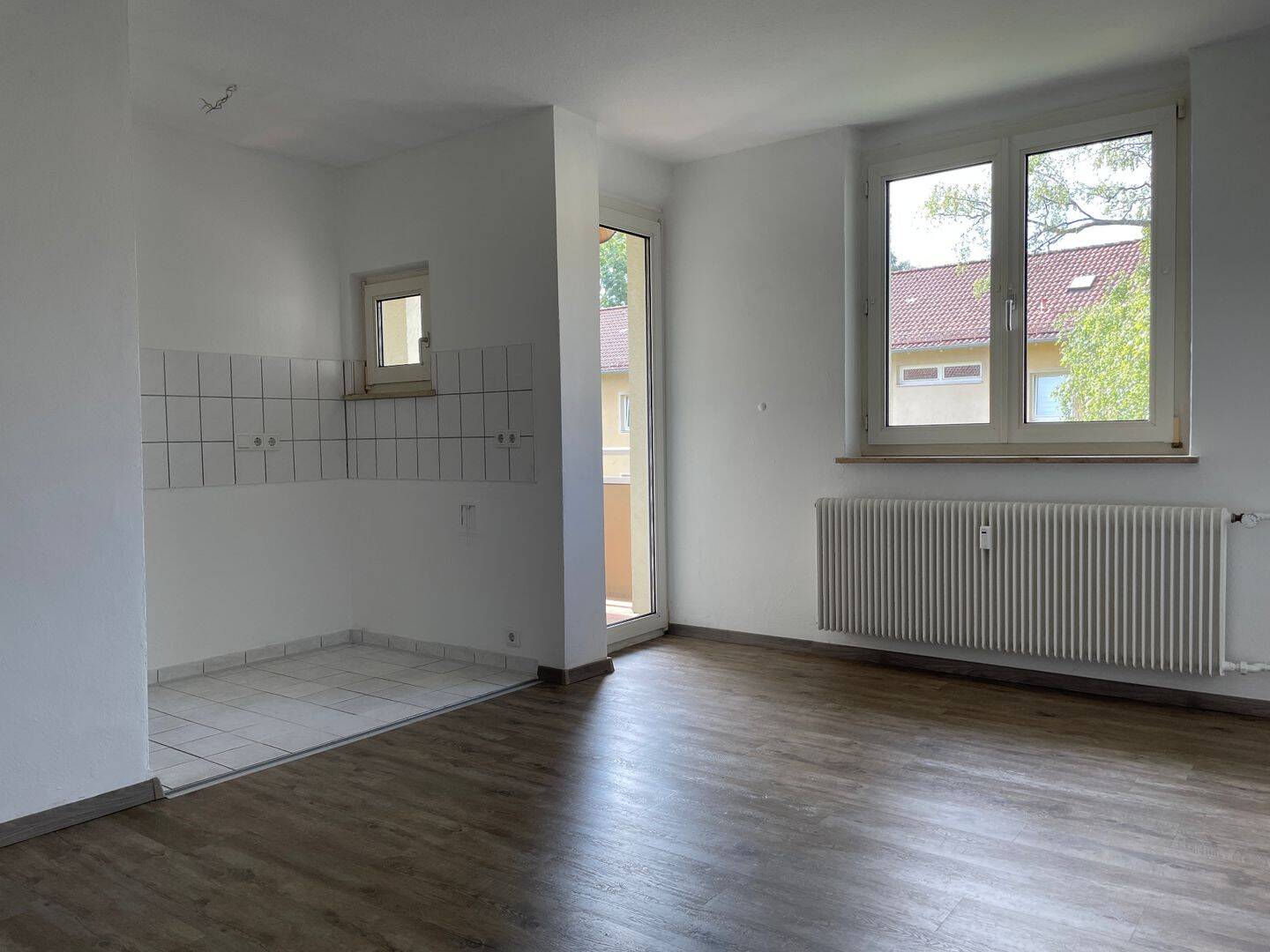 Gemütliche 2,5 Zimmer-Wohnung mit Kochnische und Loggia, 91052 Erlangen (Anger Erlangen-Ost Erlangen-Süd Innenstadt)