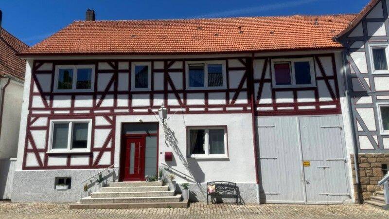 Charmantes Einfamilienhaus mit Scheune, Gartenhaus und Sommerküche, 34326 Morschen