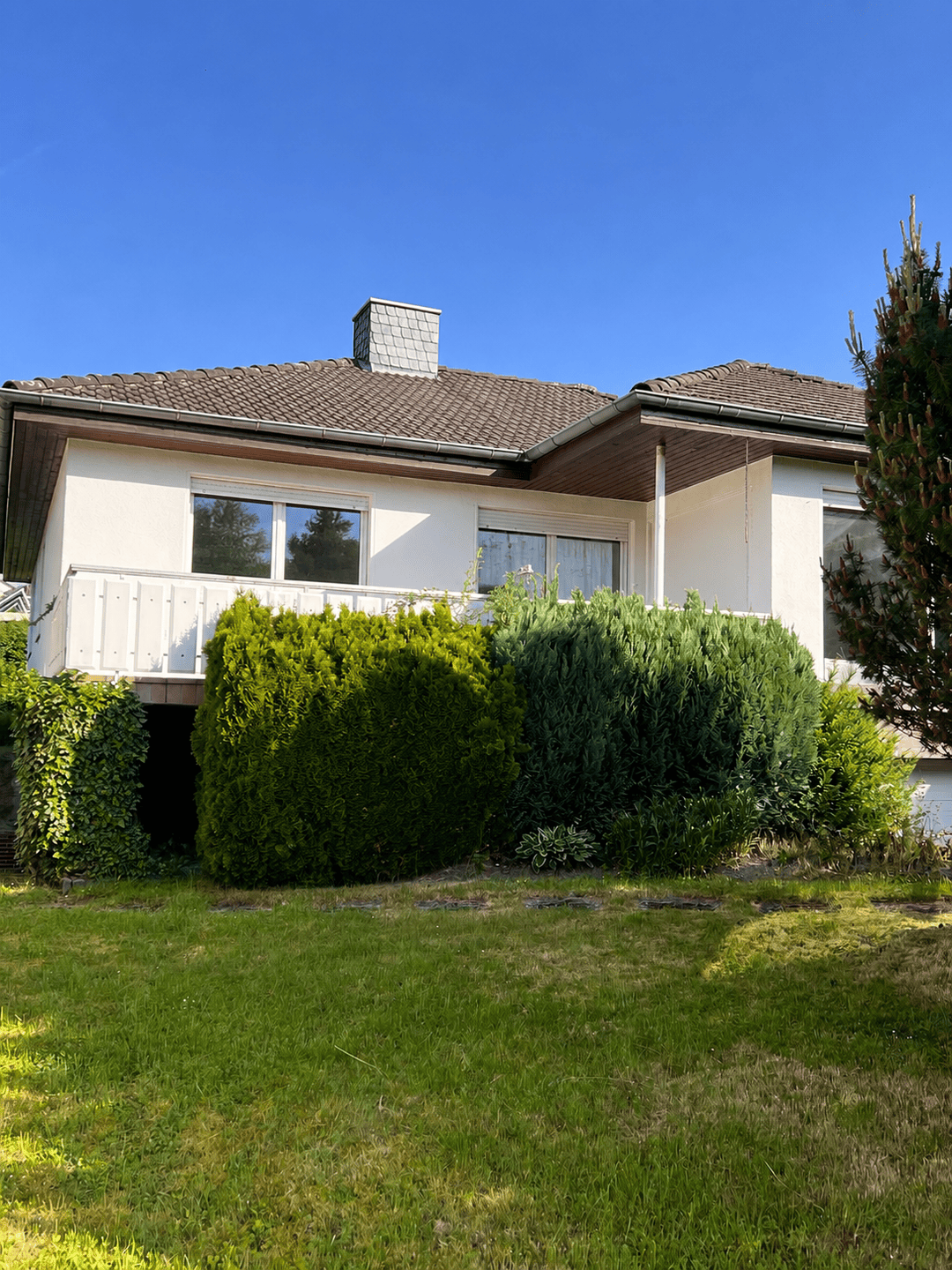 Attraktives Einfamilienhaus mit Balkonterrasse in Fuldatal-Ihringshausen., 34233 Fuldatal (Wolfsanger/Hasenhecke)