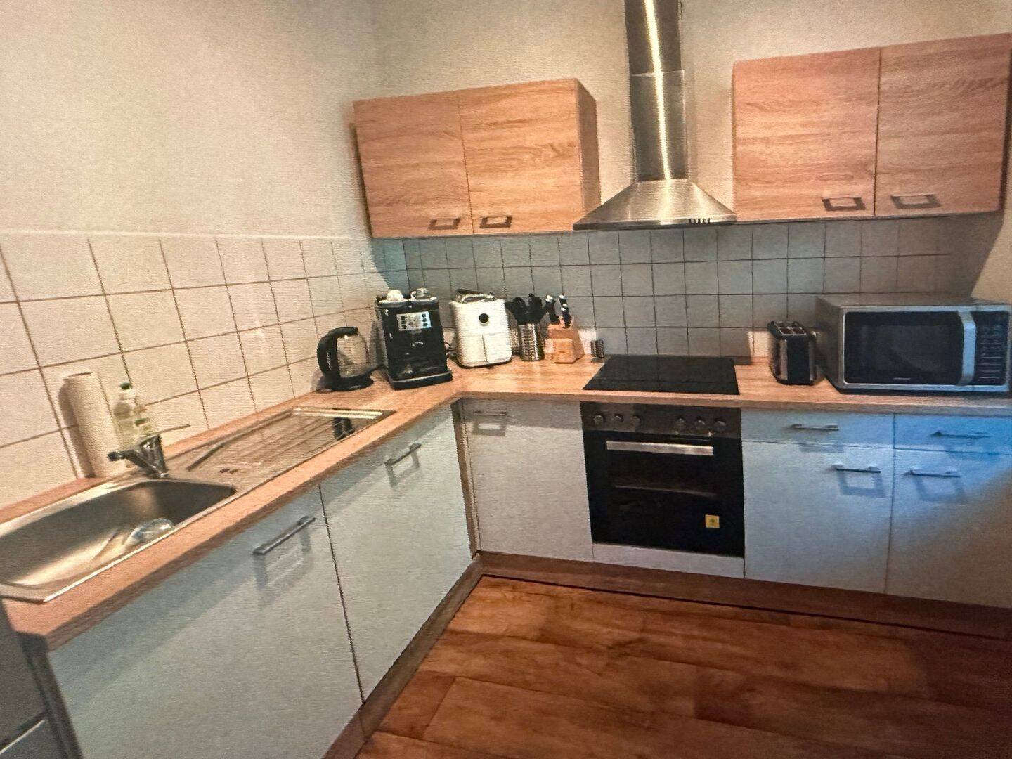 ruhige 3-Raum Wohnung mit Einbauküche und Balkon Nähe Stadtpark, 9120 Chemnitz (Altchemnitz Bernsdorf Helbersdorf Kapellenberg)
