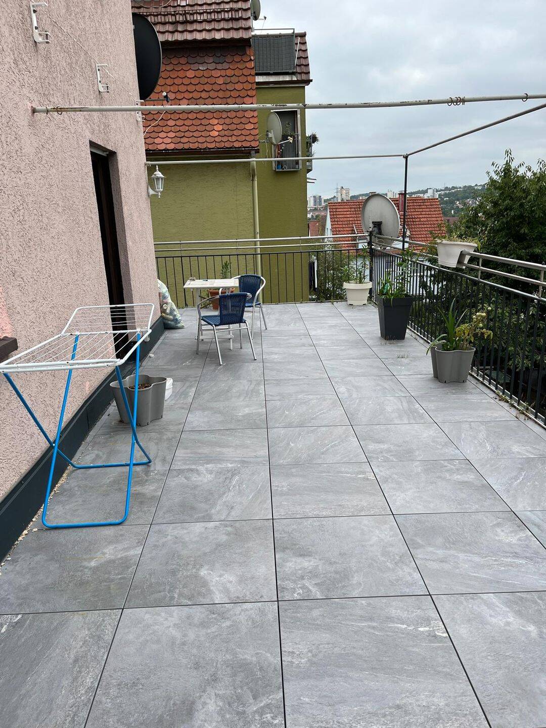 3 Zimmerwohnung mit Terrasse + KFZ Stellplatz, 70435 Stuttgart (Stammheim Zuffenhausen)