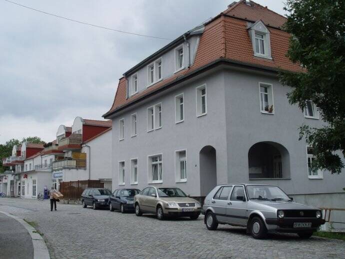 2-Raum-Wohnung im Dachgeschoss mit Loggia, 1900 Großröhrsdorf