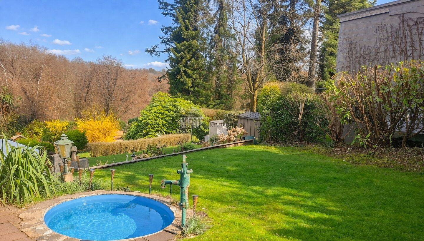 Familienglück in Remscheid – Reiheneckhaus mit Südgarten, Kamin & Doppelgarage, 42859 Remscheid (Innen Süd)