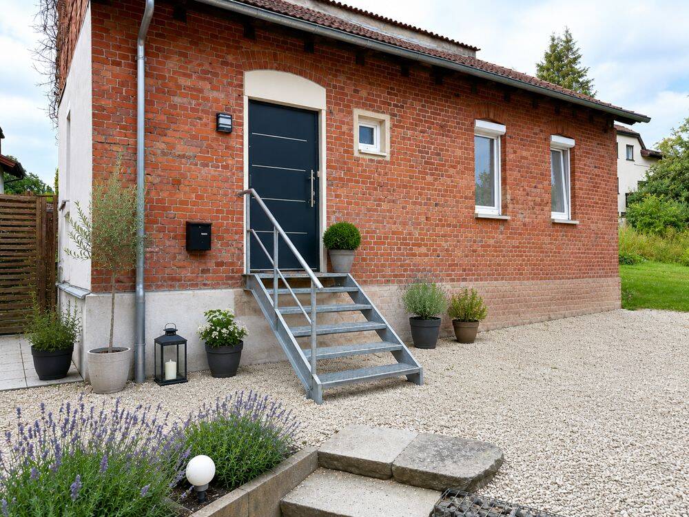 Modernes Einzimmerhäuschen mit Terrasse und Gartennutzung – ideal für Studenten, 96450 Coburg