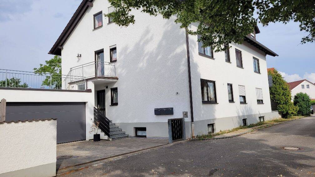 Großzügiges Wohnerlebnis in Gerolfing: 120 qm für Ruhe & Homeoffice mit Kaminofen, Ankleidezimmer & Garagen-Fahrradstellplatz, 85049 Ingolstadt