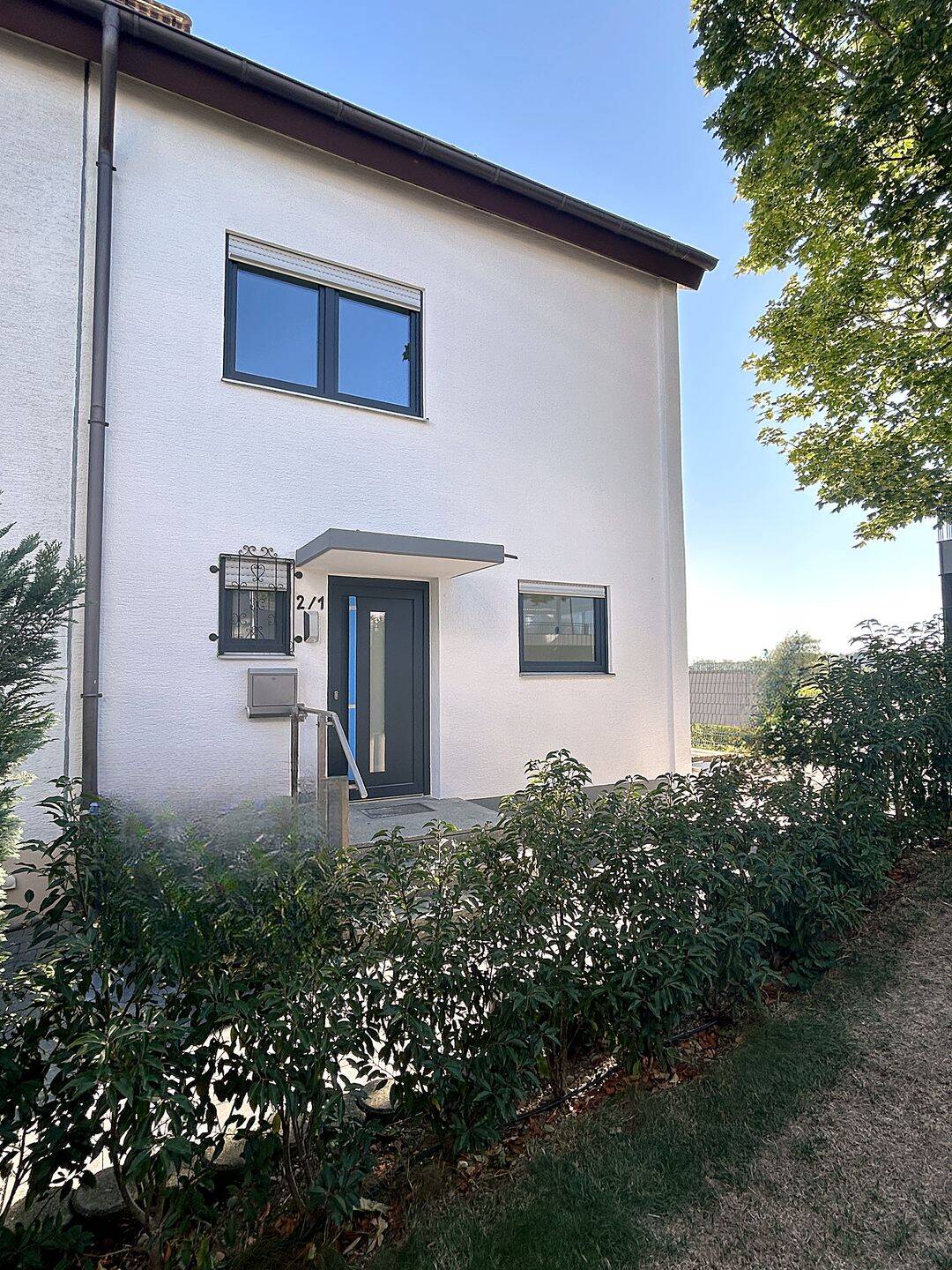 Erstbezug nach hochwertiger Kernsanierung – Reihenendhaus mit ca. 143 m² Wohnfläche, Garten, Garage und hochwertiger Ausstattung in Markdorf, 88677 Markdorf