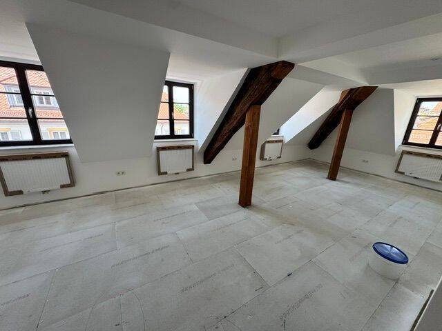 45/7, Erstbezug nach Kernsanierung! Helle DG-Wohnung mit alten Stilelementen, 91054 Erlangen (Burgberg Erlangen-Nord Erlangen-Ost Innenstadt Sieglitzhof)
