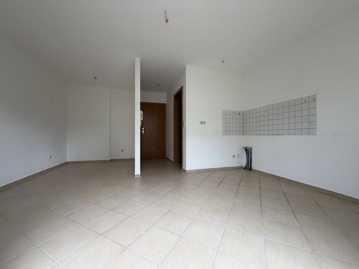 Großzügige 1-Zimmer-Wohnung mit Terrasse im Erlanger Norden, 91054 Erlangen (Burgberg Erlangen-Nord Erlangen-Ost Innenstadt Sieglitzhof)