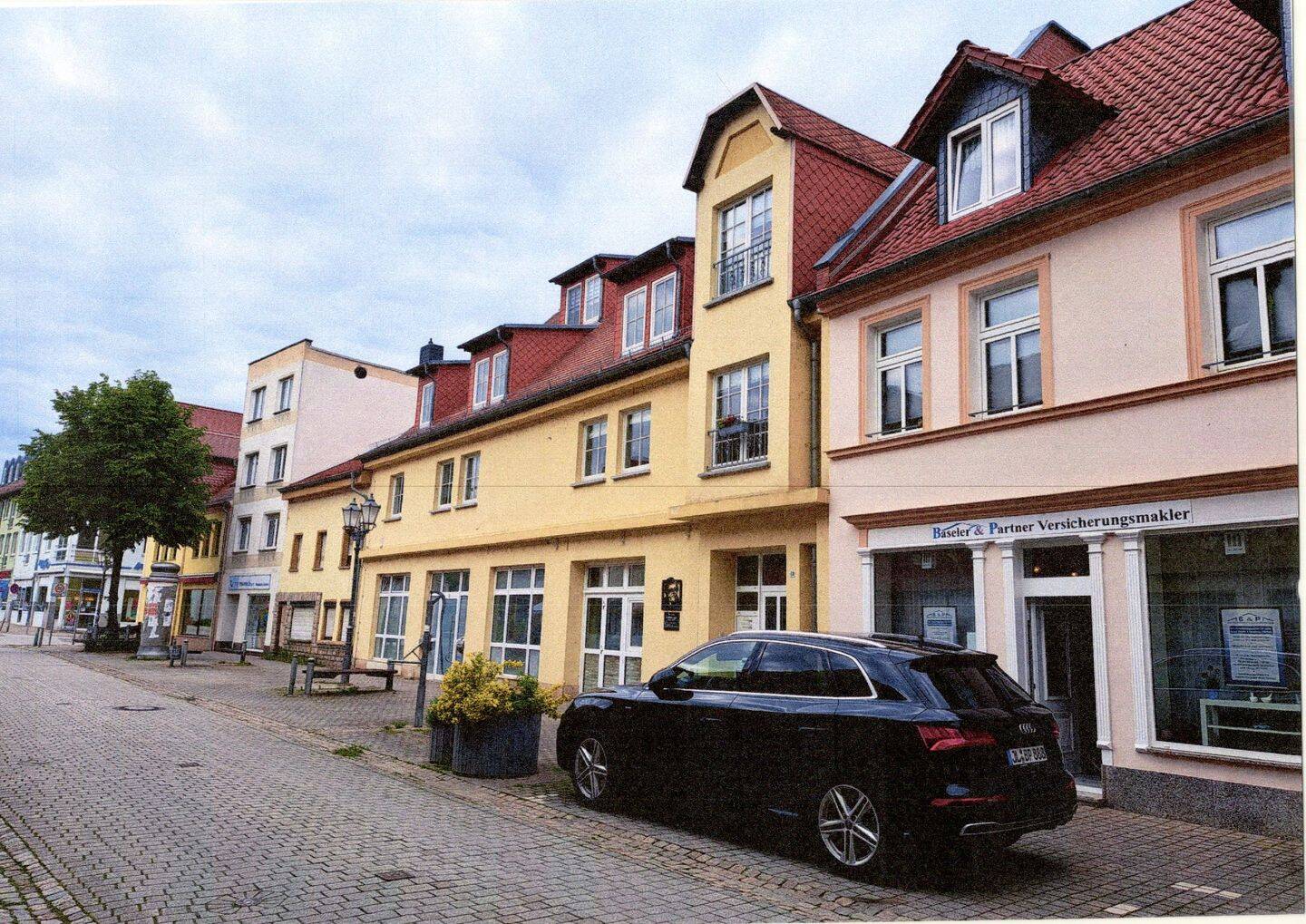 Charmante Dachgeschosswohnung, 39240 Calbe (Saale)