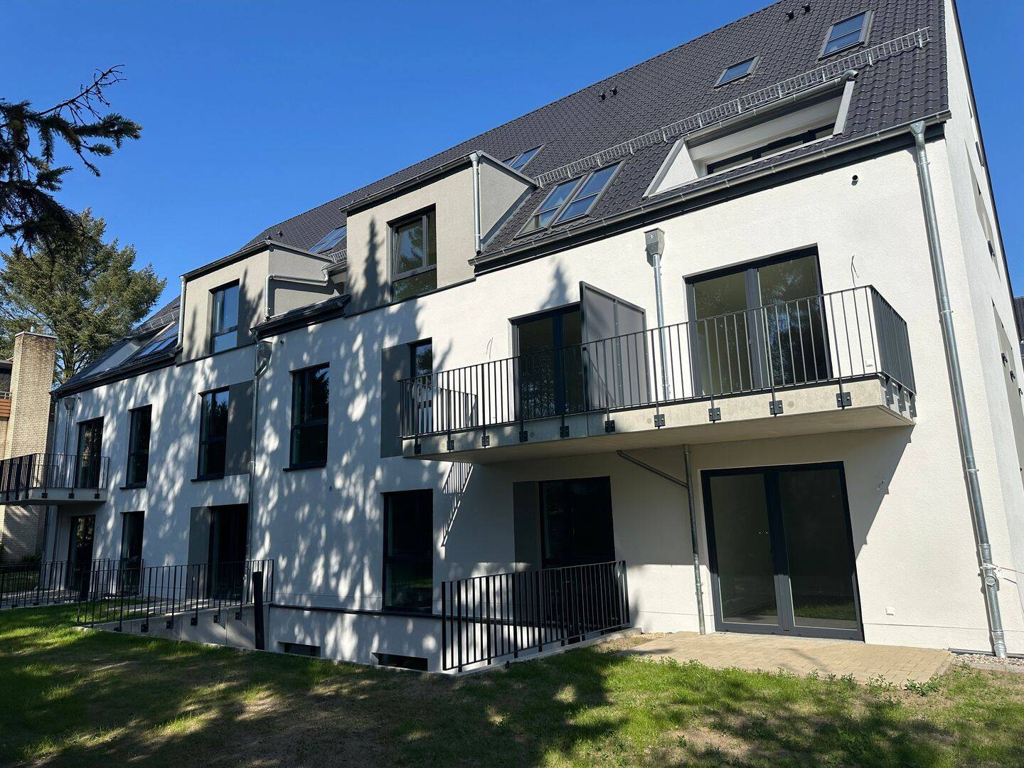 5 Zimmer Erdgeschosswohnung zur Miete in Rahlstedt – Wentzel Dr., 22145 Hamburg (Wandsbek Farmsen-Berne Rahlstedt)