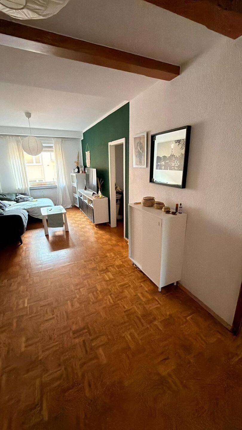 Wohngemeinschaften willkommen! Vielseitige 4-Zimmerwohnung in zentraler Lage, 68219 Mannheim (Rheinau)