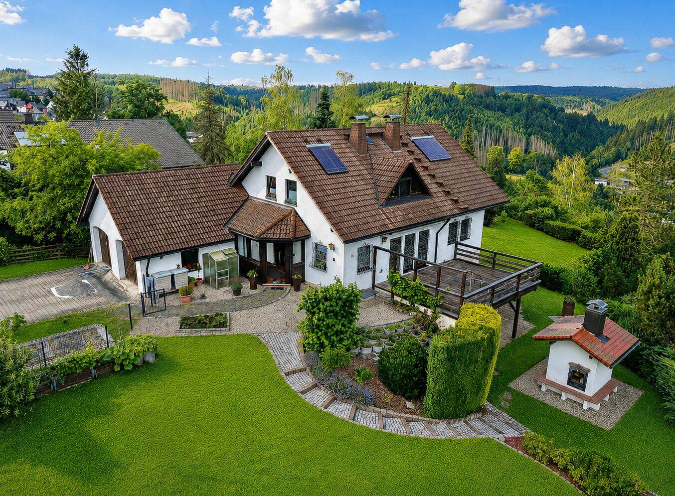 Tolles Wohnhaus mit Garten und traumhaften Fernblick in Nordhalben, 96365 Nordhalben