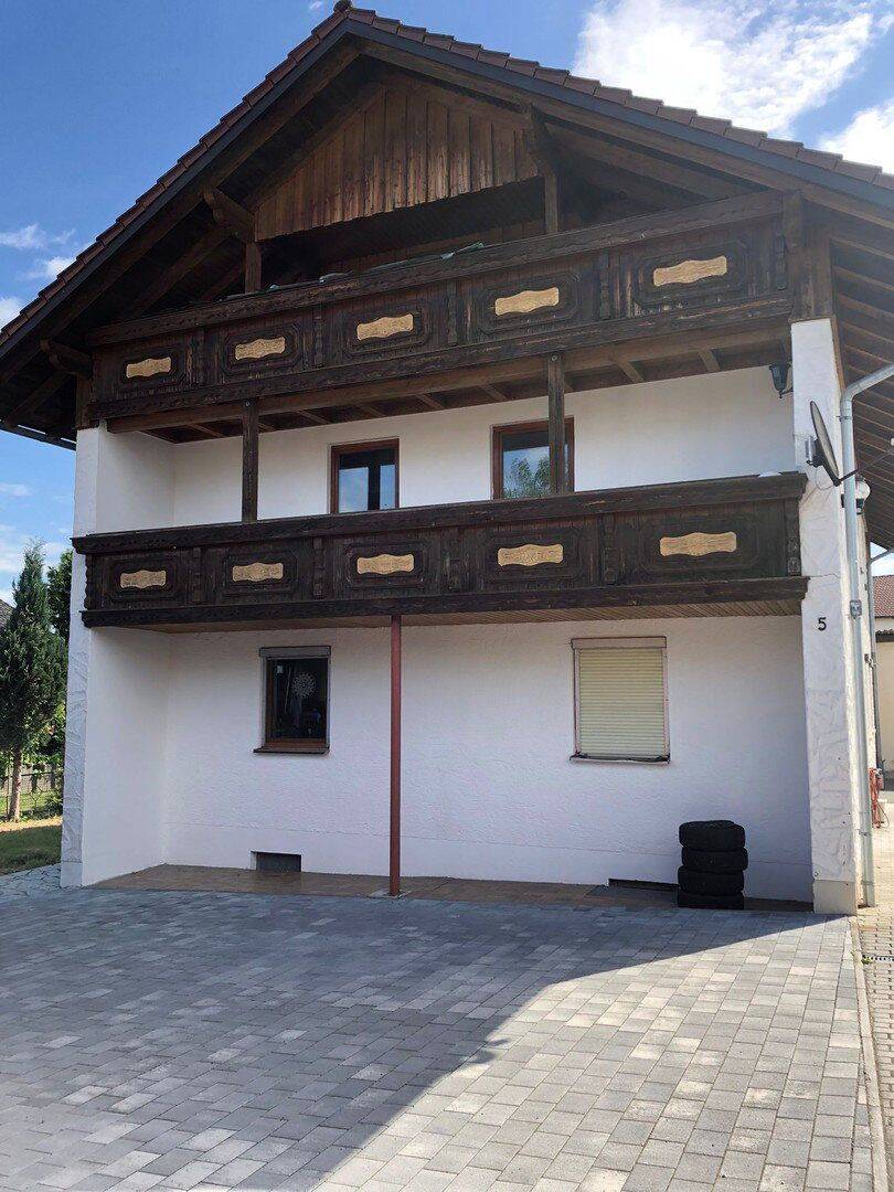 Zweifamilienhaus in Neubäu am See, 93426 Roding