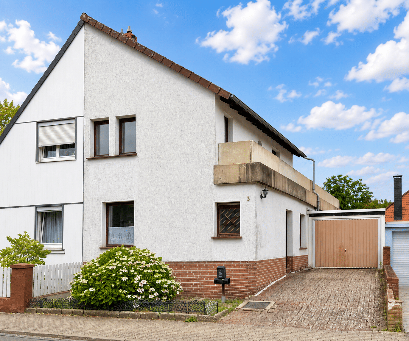Doppelhaushälfte mit großer Dachterrasse, schönem Garten und viel Gestaltungsfreiheit, 30459 Hannover