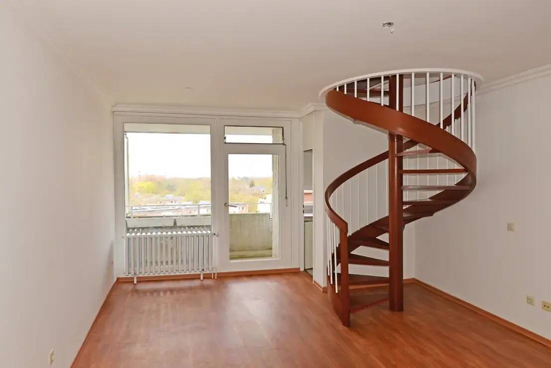Maisonette mit Weitblick – 3 Balkone, solide vermietet & top angebunden in Hamburg-Niendorf, 22455 Hamburg (Eimsbüttel Niendorf Schnelsen)