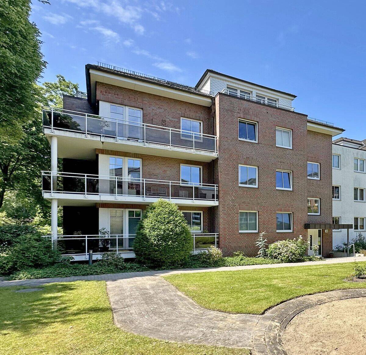 Sonnige Wohnung mit Westbalkon nahe AEZ, 22395 Hamburg (Wandsbek Bergstedt Poppenbüttel Sasel Wohldorf-Ohlstedt)