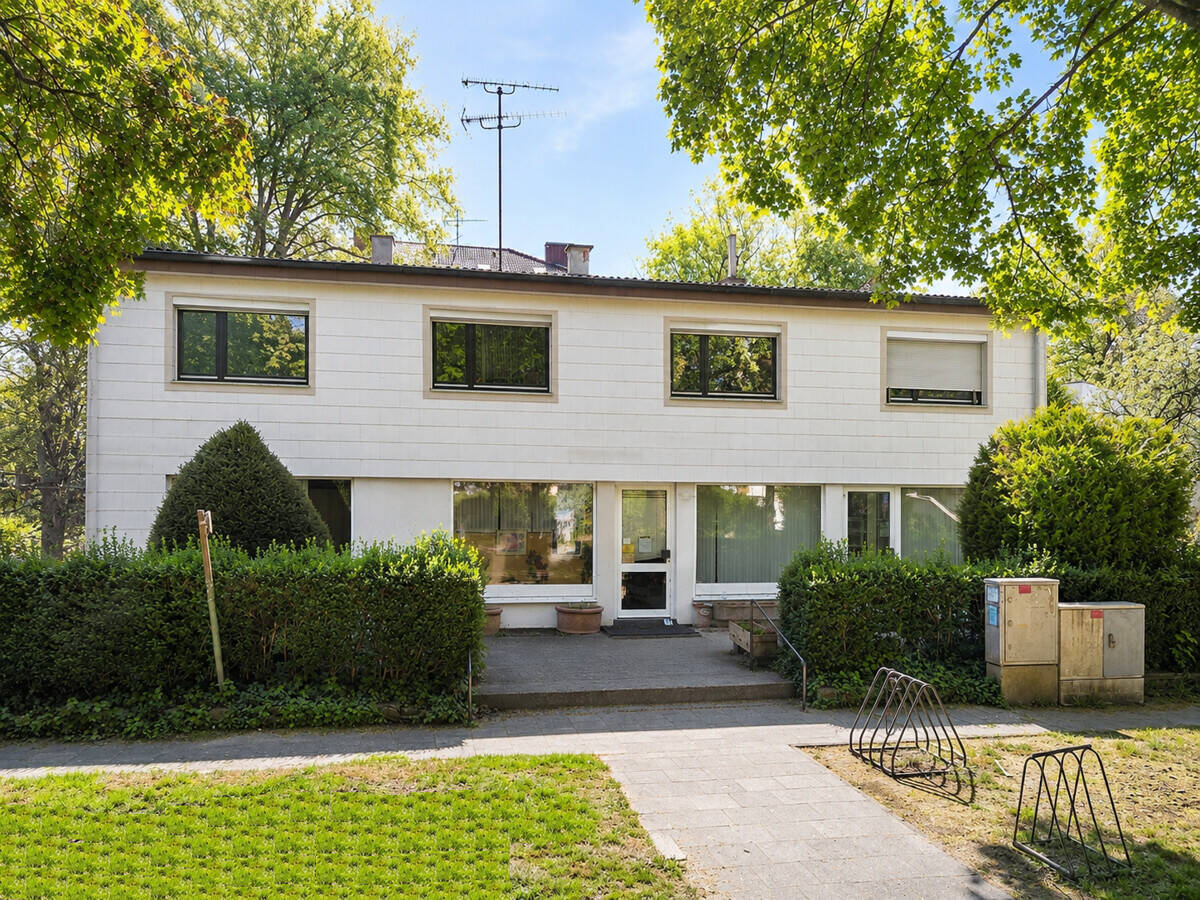 Wohn- und Geschäftshaus mit Entwicklungspotenzial und vielseitigen Nutzungsmöglichkeiten, 80805 München (Schwabing-Freimann)