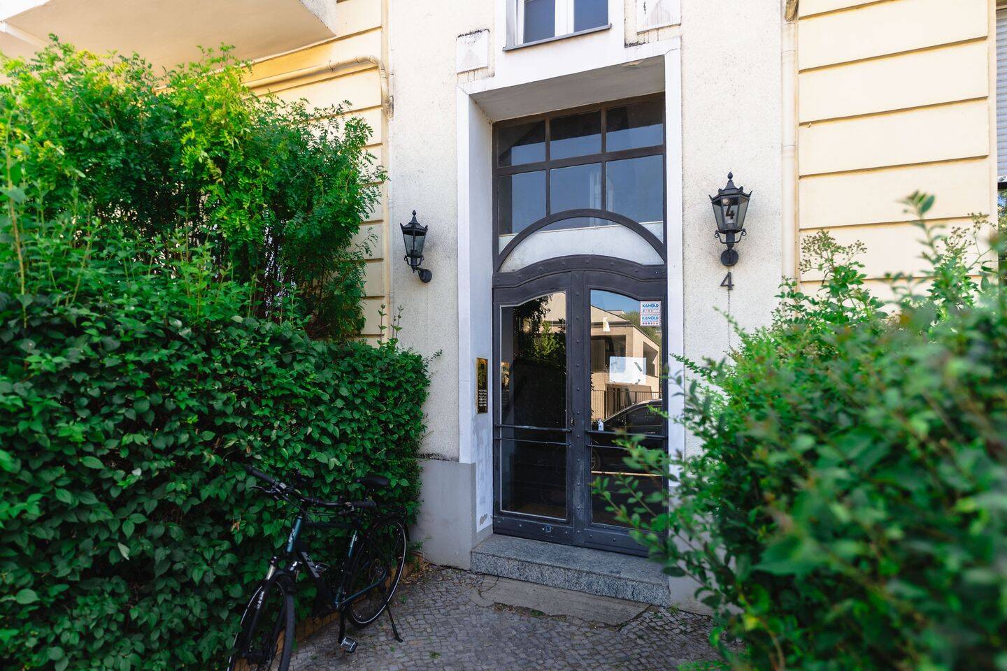 Wilmersdorf: 3-Zimmer Erstbezug im Altbau mit Blicken über die Stadt, 4.OG mit Balkon, Stuck, Regendusche & Badewanne, Fernwärme, Provisionsfrei, 10713 Berlin (Charlottenburg-Wilmersdorf Halensee Wilmersdorf)