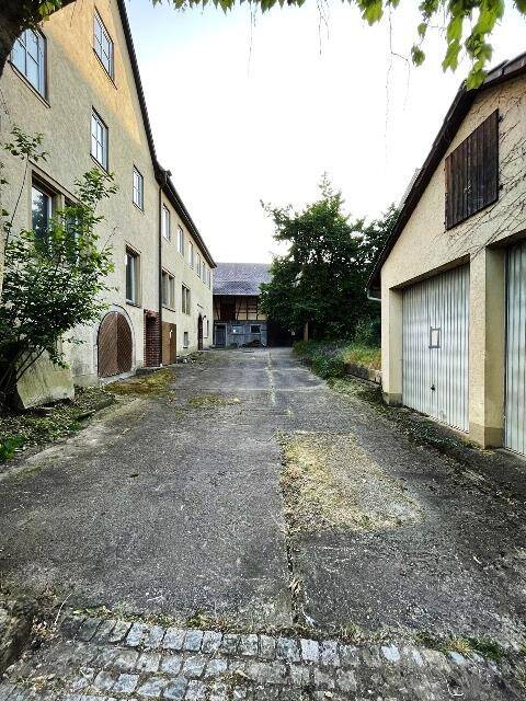 image-72618586