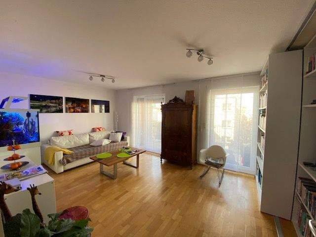 Moderne sehr schöne 4 Zi. Wohnung in zentraler und ruhiger Stadtlage mit Balkon zum Innenhof, 91052 Erlangen (Anger Erlangen-Ost Erlangen-Süd Innenstadt)