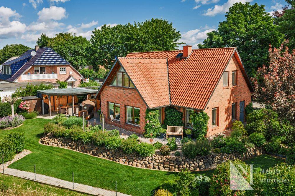 Einziehen und wohlfühlen: Familienfreundliches Haus mit Traumgarten in Bardowick, 21357 Bardowick