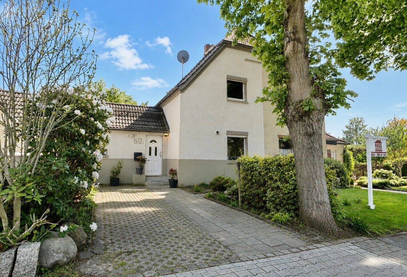 Zeitloser Charme trifft ruhige Wohnlage – Zechenhaus in Gelsenkirchen-Hassel, 45896 Gelsenkirchen (Hassel Scholven)