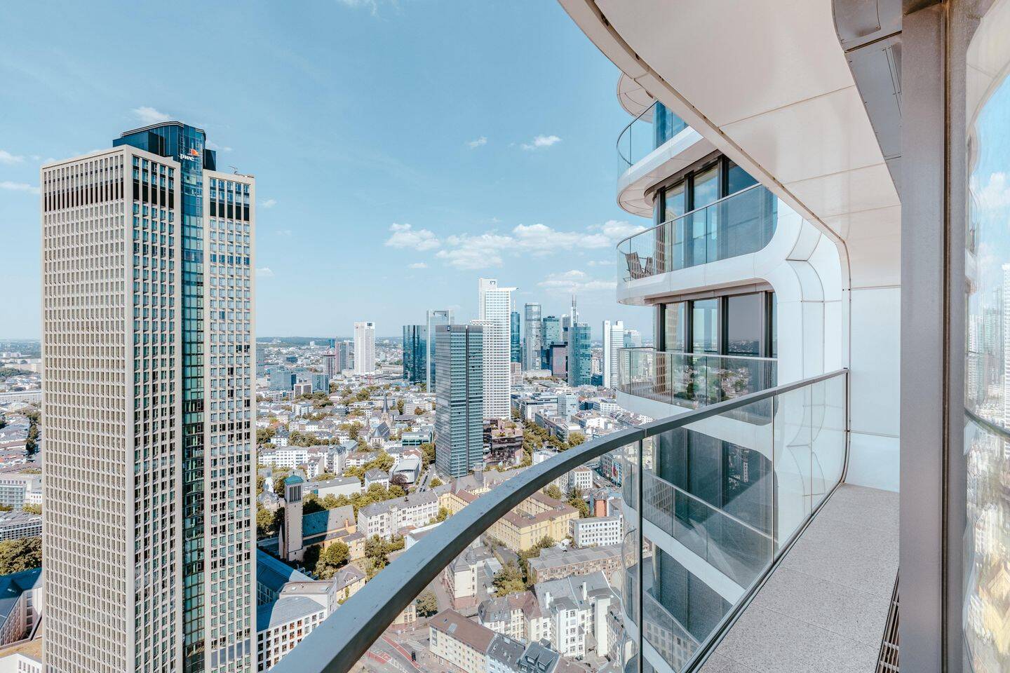 Exklusives Wohnen im Grand Tower Frankfurt, 60327 Frankfurt am Main (Gallus Gutleutviertel Westend-Süd)